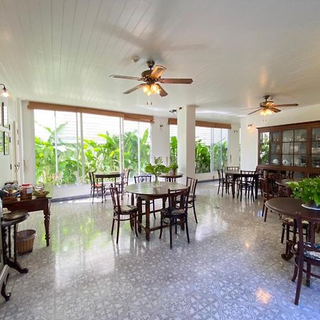 Ssip Boutique Dhevej Bangkok (Adults Only) Hotel Екстериор снимка