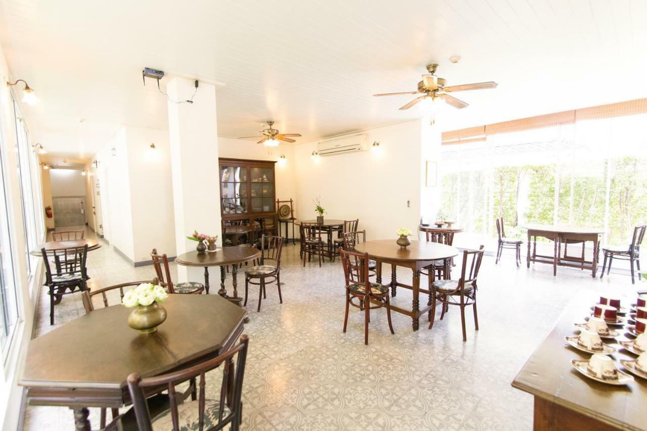 Ssip Boutique Dhevej Bangkok (Adults Only) Hotel Екстериор снимка